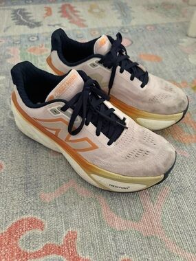 New Balance Women's Pink and Orange Athletic Running Shoes